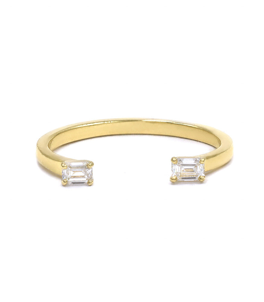 Front view of Puro Emerald Cut Diamond Nesting Open Band in yellow gold.
